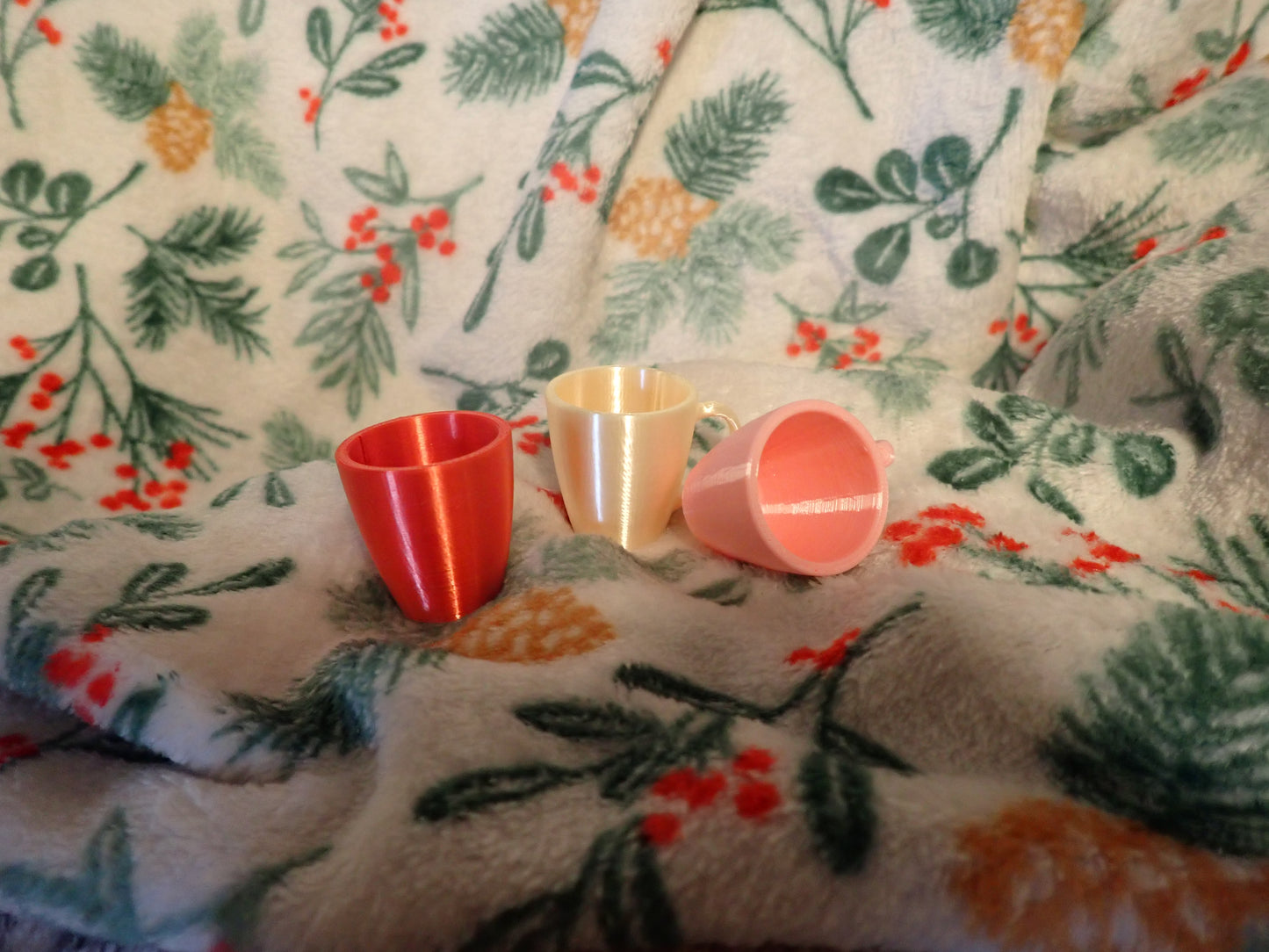 Smart doll 1/3 coffee cups 3D printed yellow gold pink red