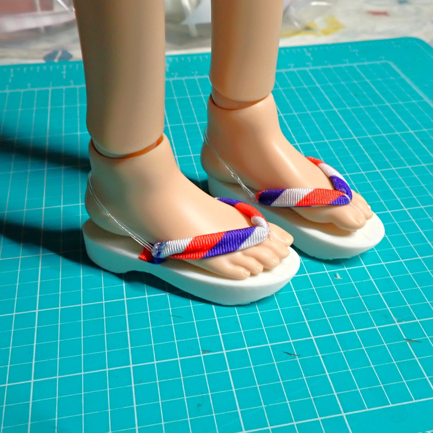 Smart doll girls kimono sandals red, white, and blue