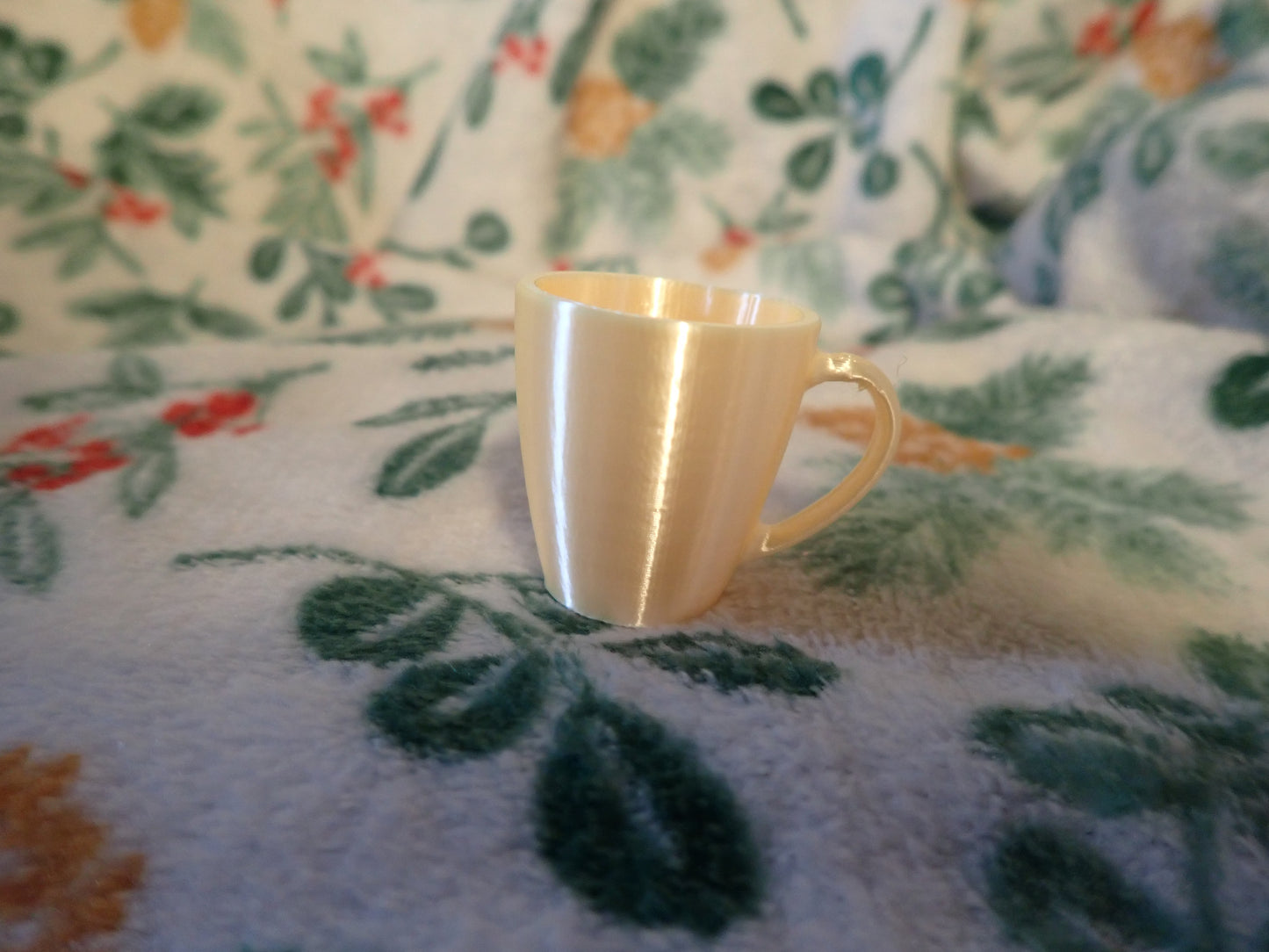 Smart doll 1/3 coffee cups 3D printed yellow gold pink red