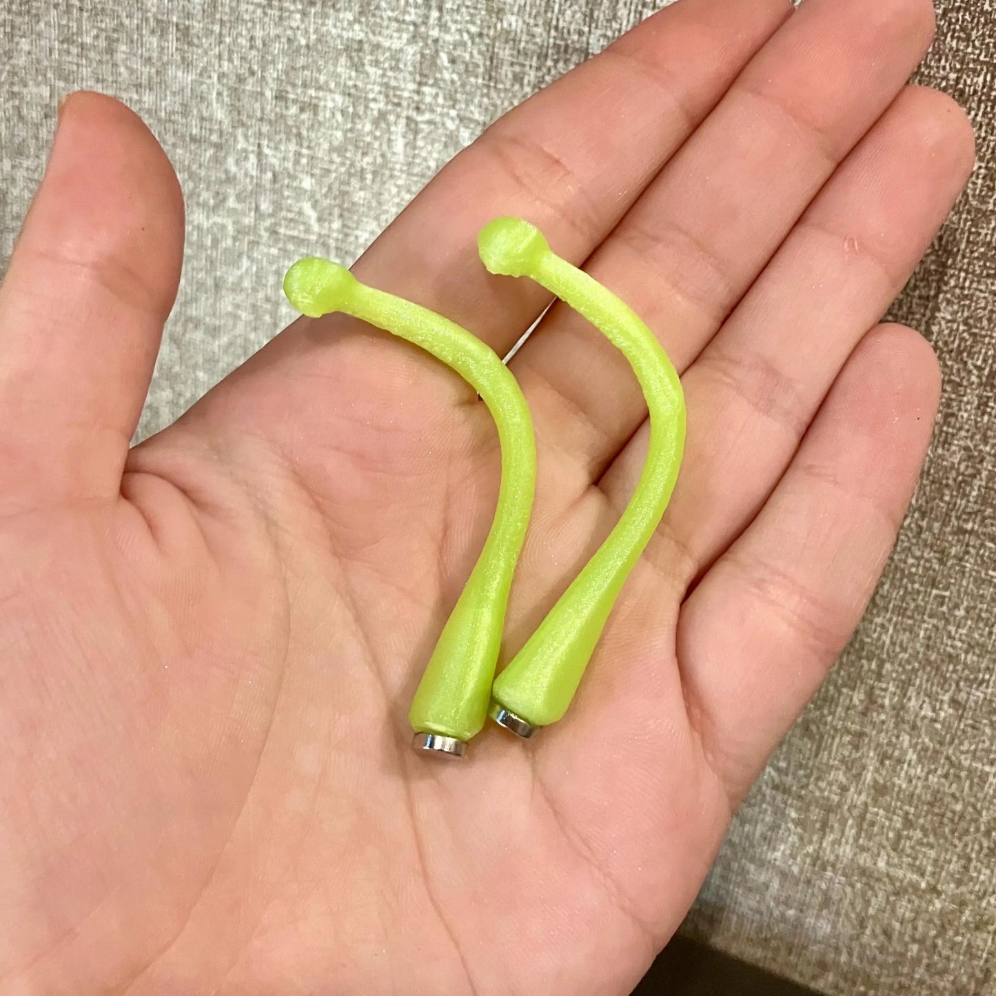 Smart doll Alien antenna magnetic in green 3D printed